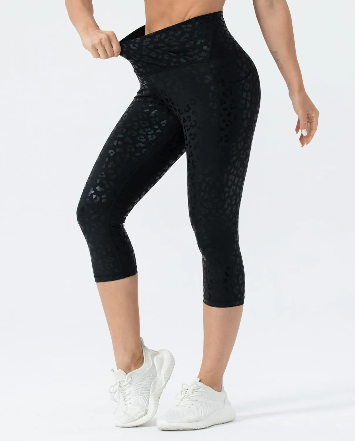THE GYM PEOPLE Women's V Cross Waist Workout Capris Leggings Tummy Control Running Yoga Pants with Pockets